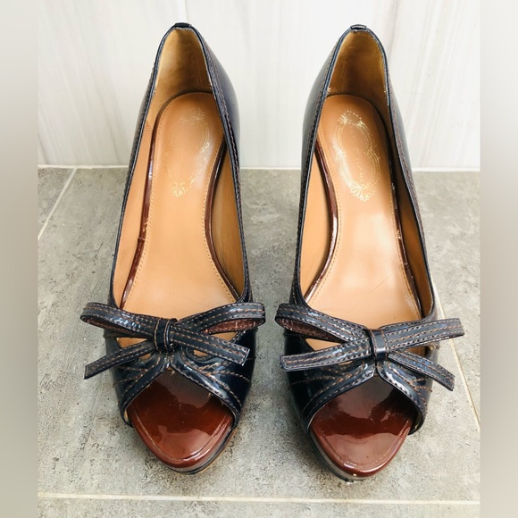 Elie Tahari patent leather peep toe heel pumps, size 37.5 - Picture 1 of 8